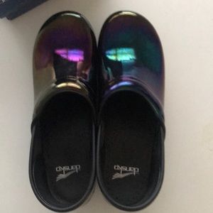 DANSKO S 41 iridescent clogs petrol patent leather